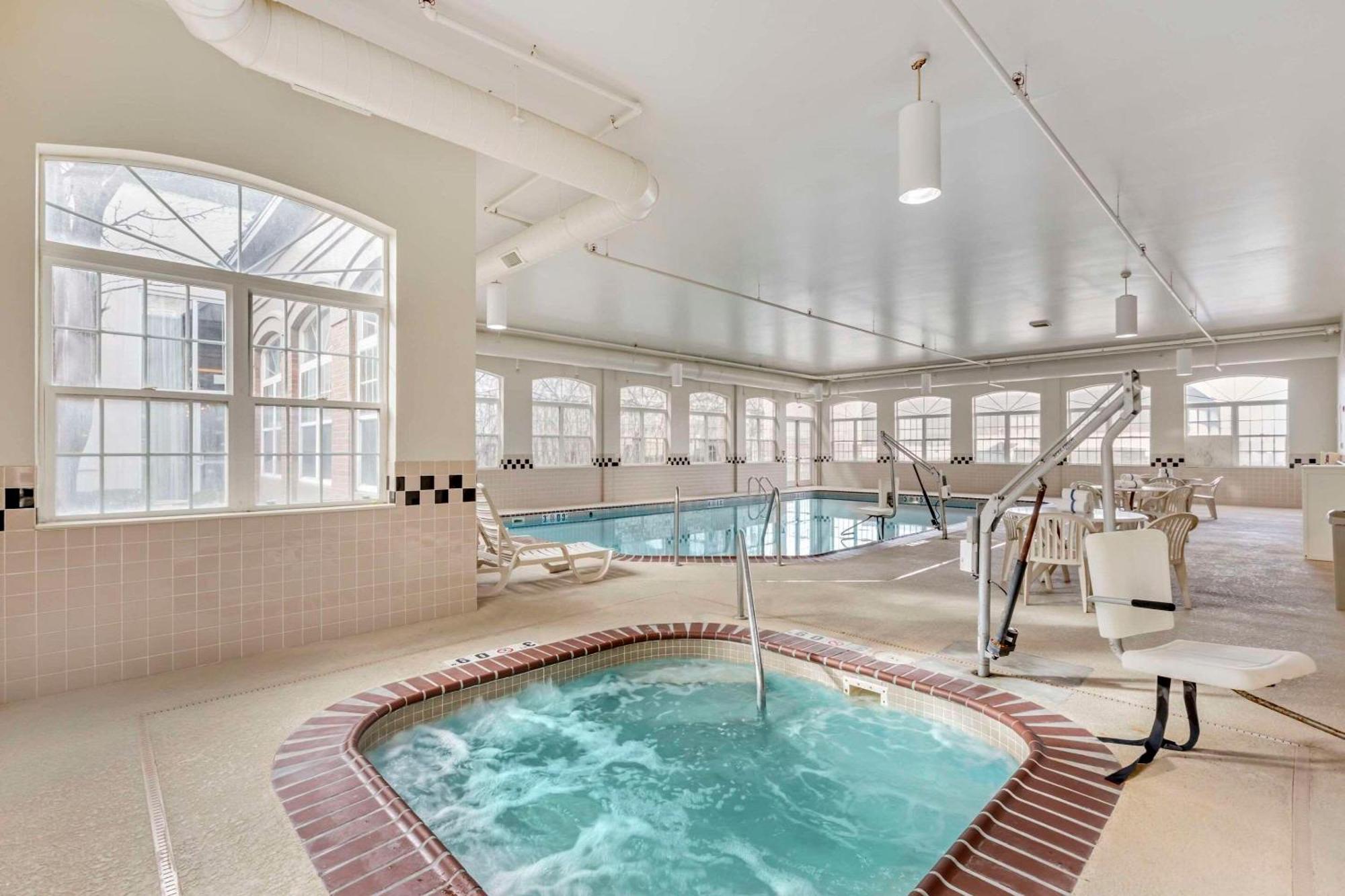 Country Inn & Suites By Radisson, Elk Grove Village-Itasca المظهر الخارجي الصورة